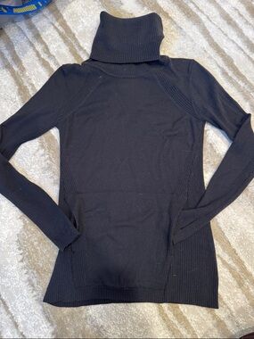 lululemon athletica Black wool Ribbed Turtleneck Sweater